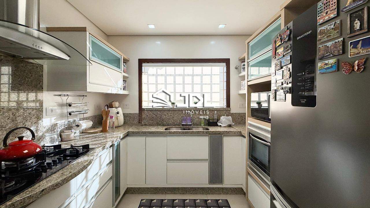 Casa à venda no bairro Ponta Aguda: 