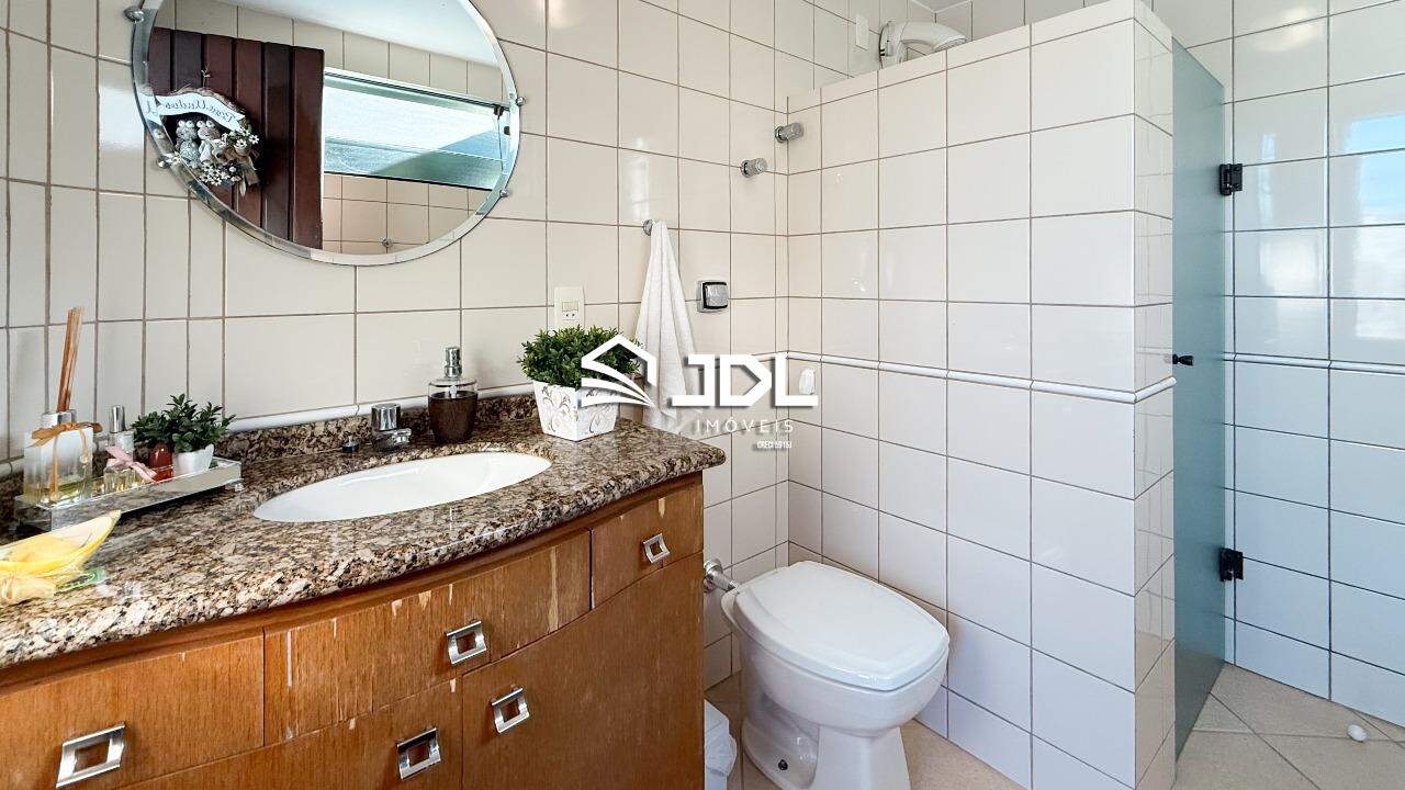 Casa à venda no bairro Ponta Aguda: 