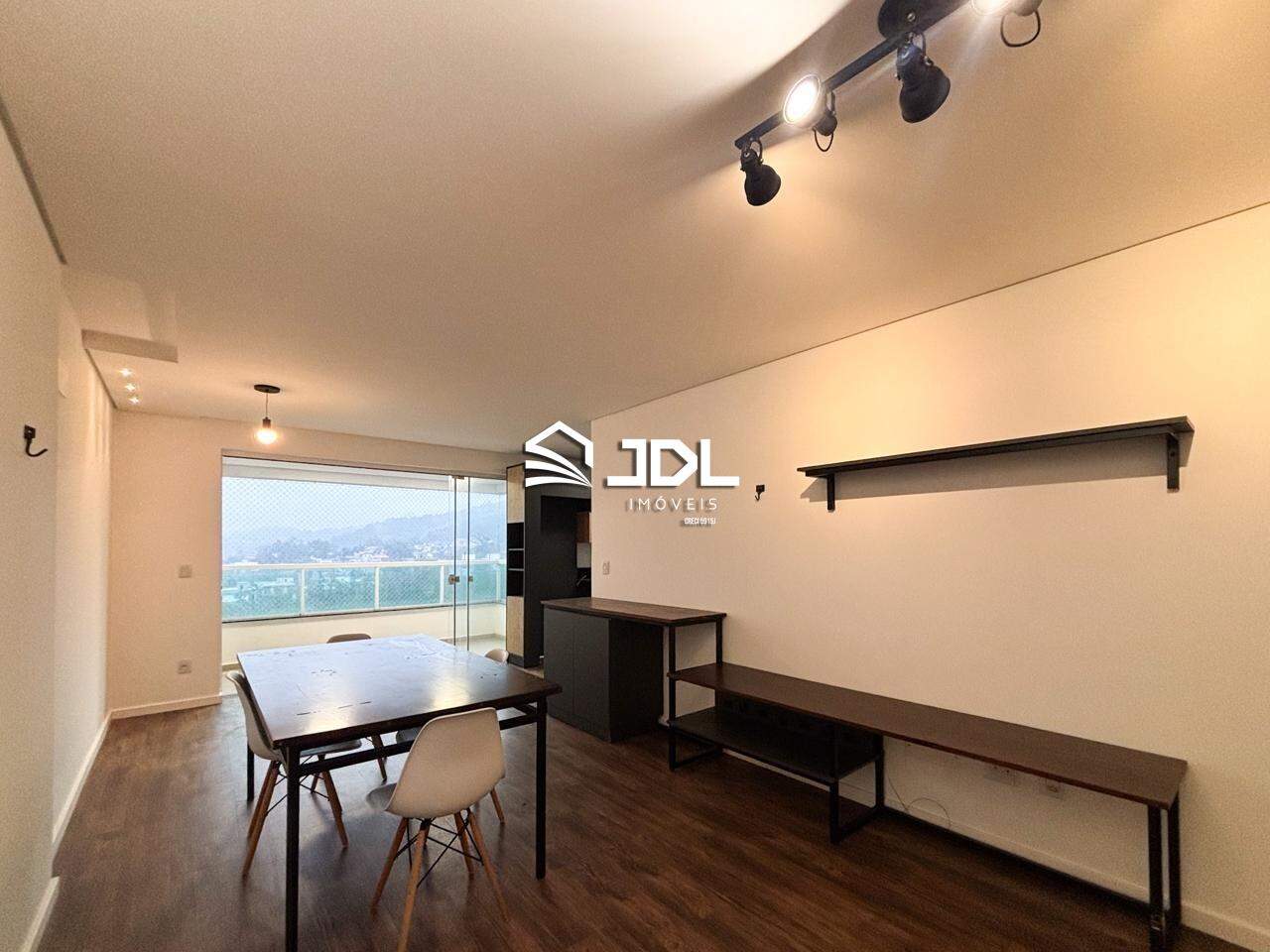 Apartamento à venda no bairro Velha: 