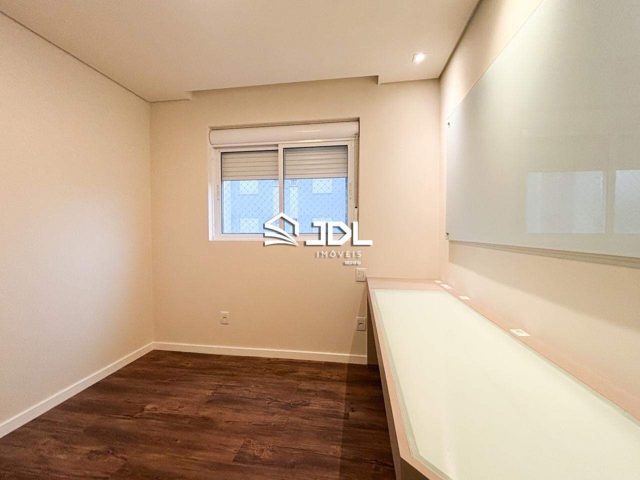 Apartamento à venda no bairro Velha: 