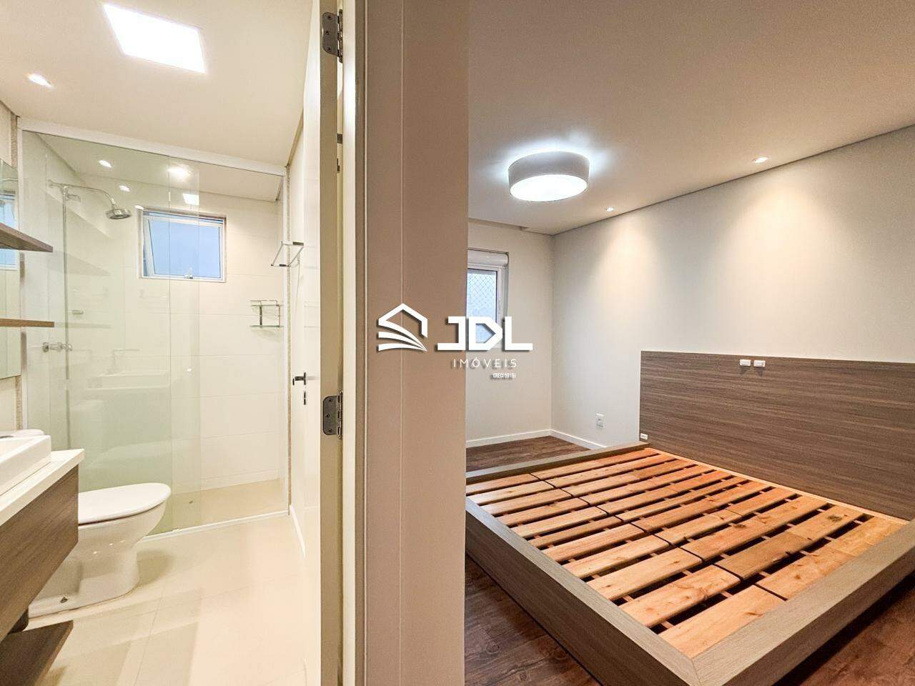 Apartamento à venda no bairro Velha: 