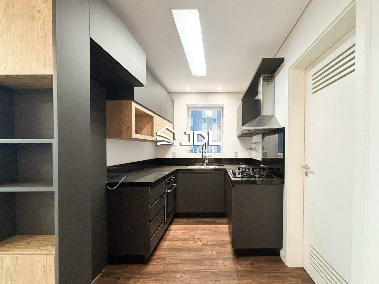 Apartamento à venda no bairro Velha: 