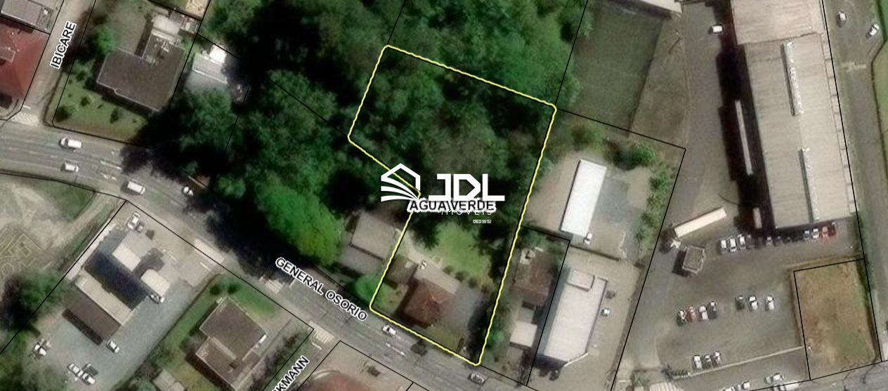 Terreno à venda no bairro Água Verde: 