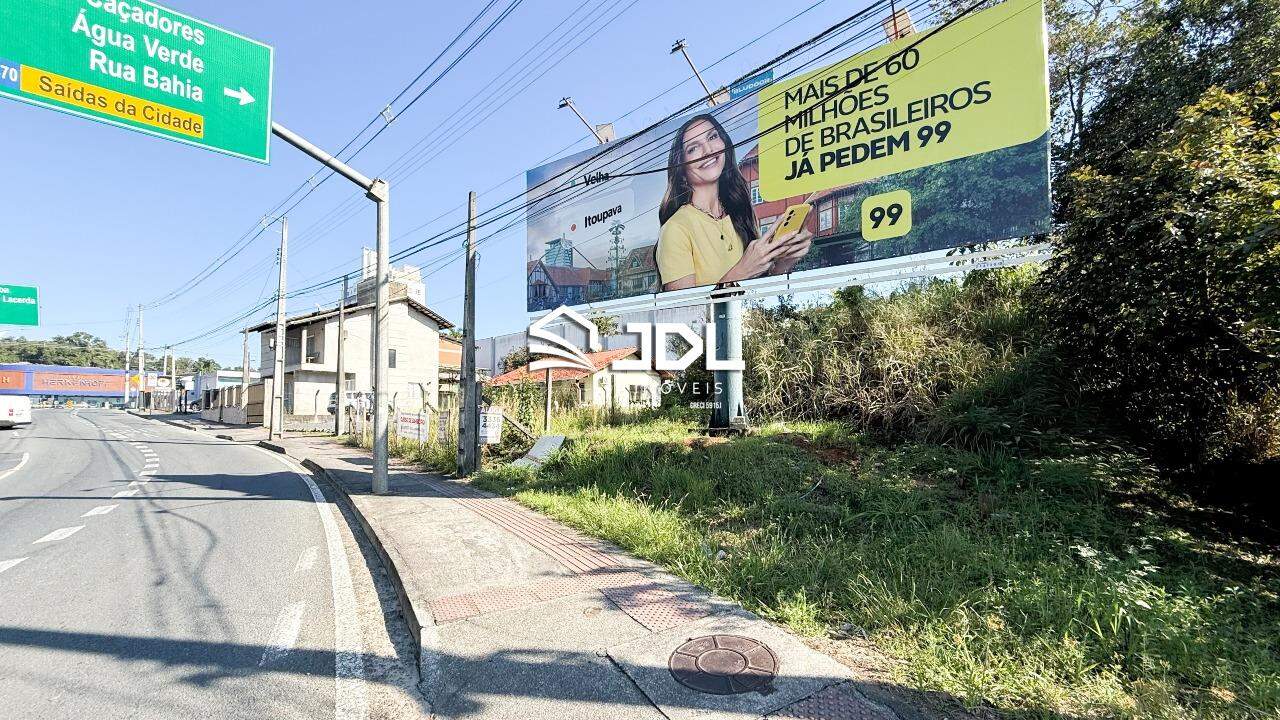 Terreno à venda no bairro Velha: 
