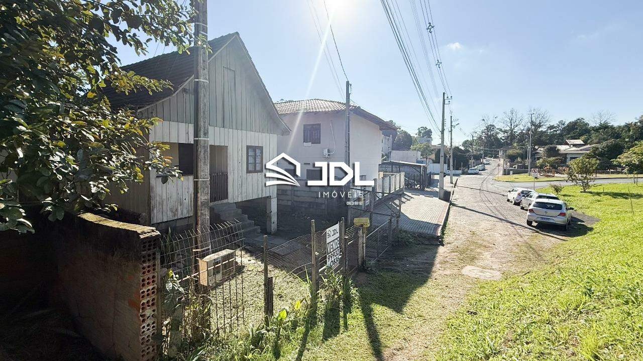 Terreno à venda no bairro Velha: 