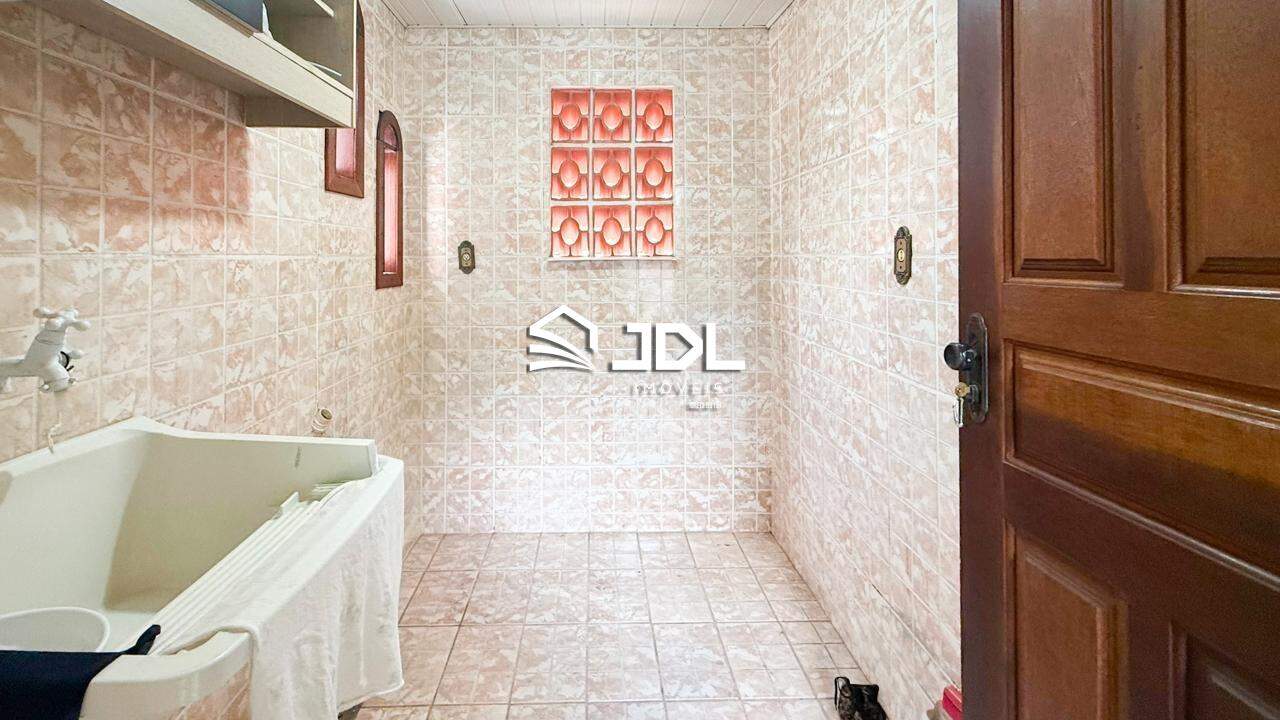 Casa à venda no bairro Tribess: 