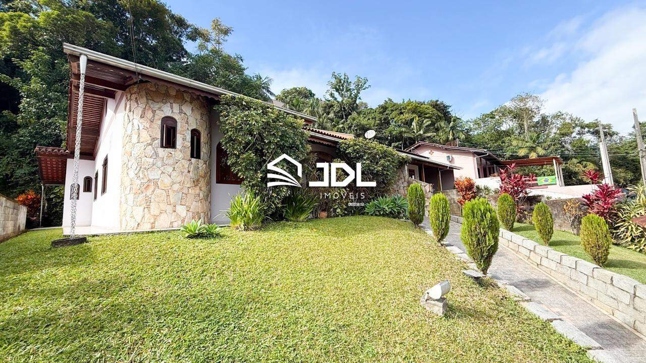 Casa à venda no bairro Tribess: 
