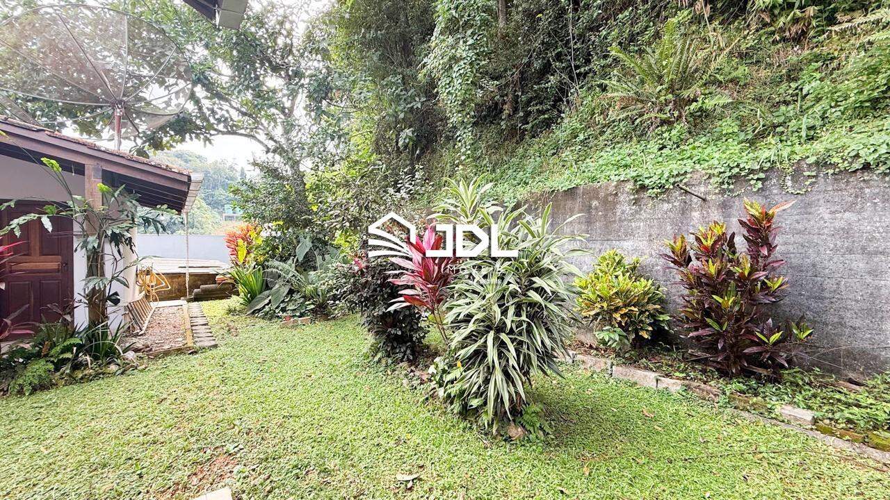 Casa à venda no bairro Tribess: 