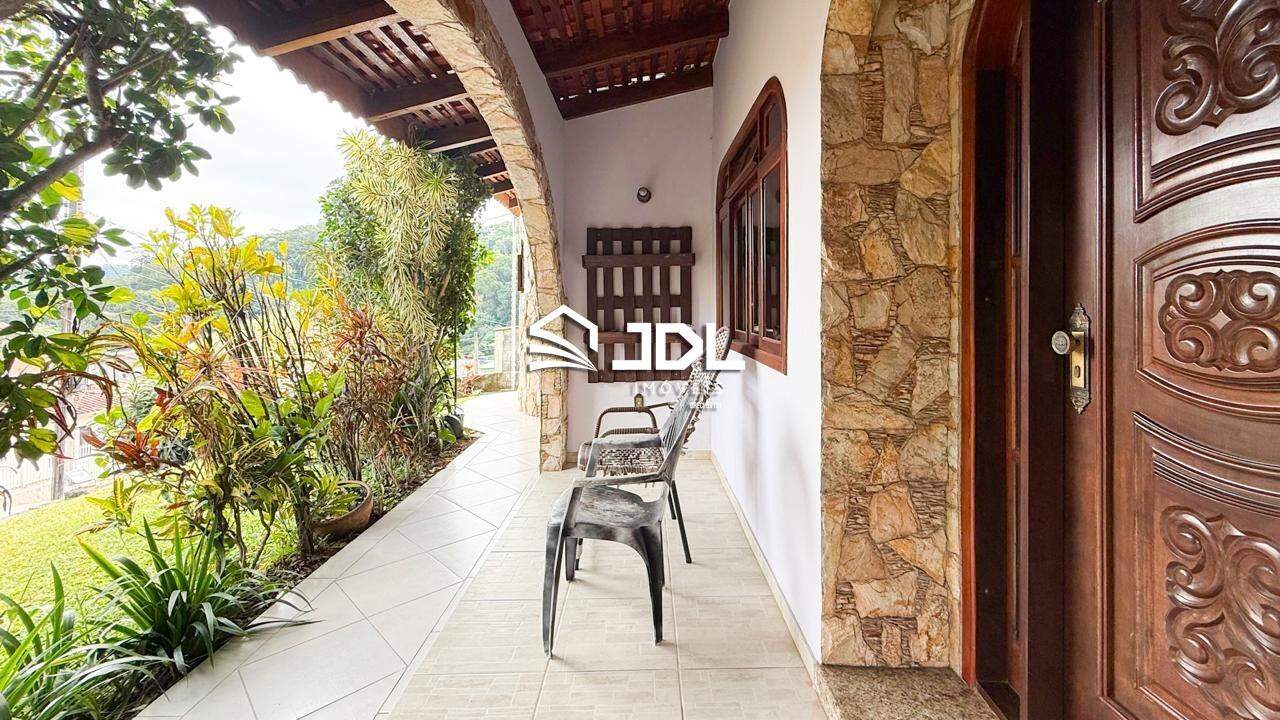 Casa à venda no bairro Tribess: 