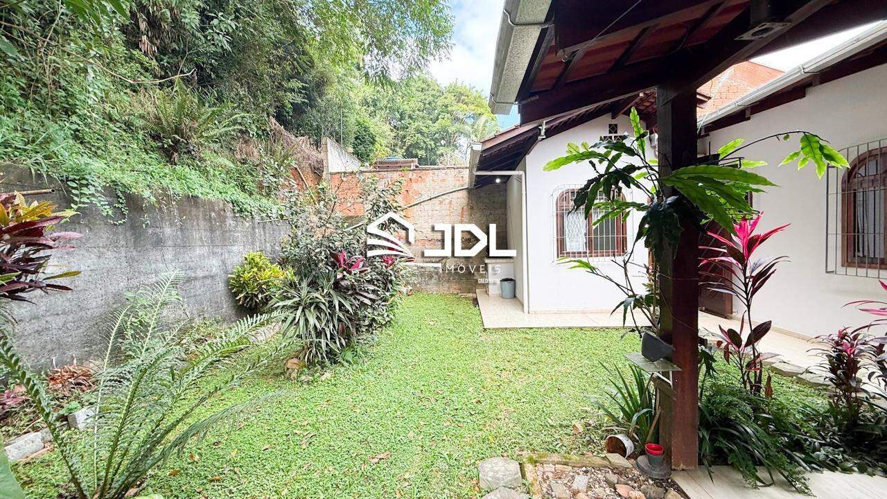 Casa à venda no bairro Tribess: 