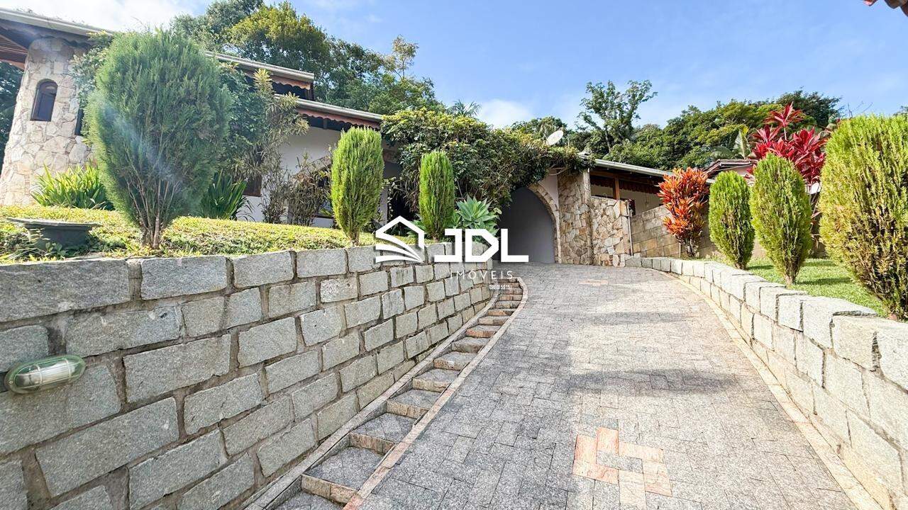 Casa à venda no bairro Tribess: 