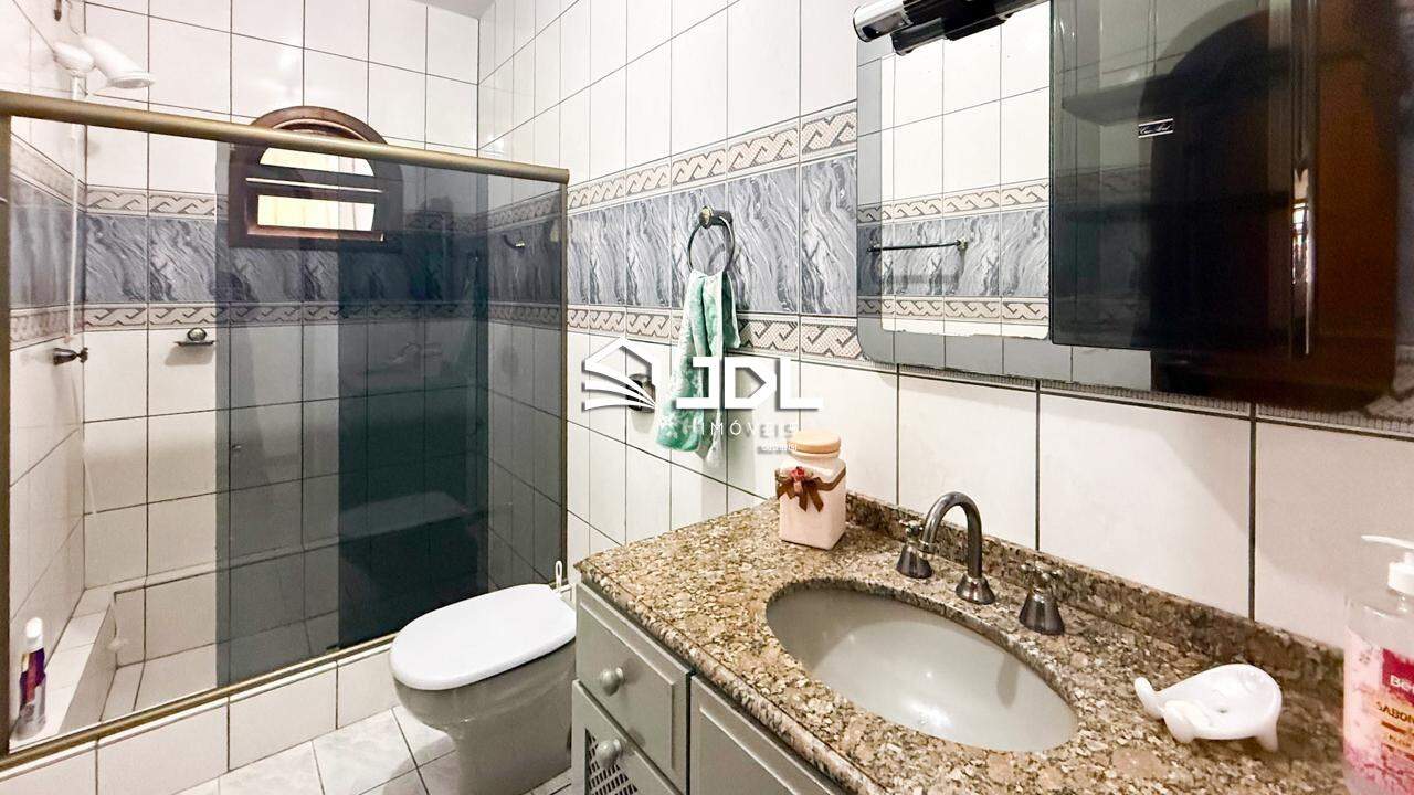 Casa à venda no bairro Tribess: 