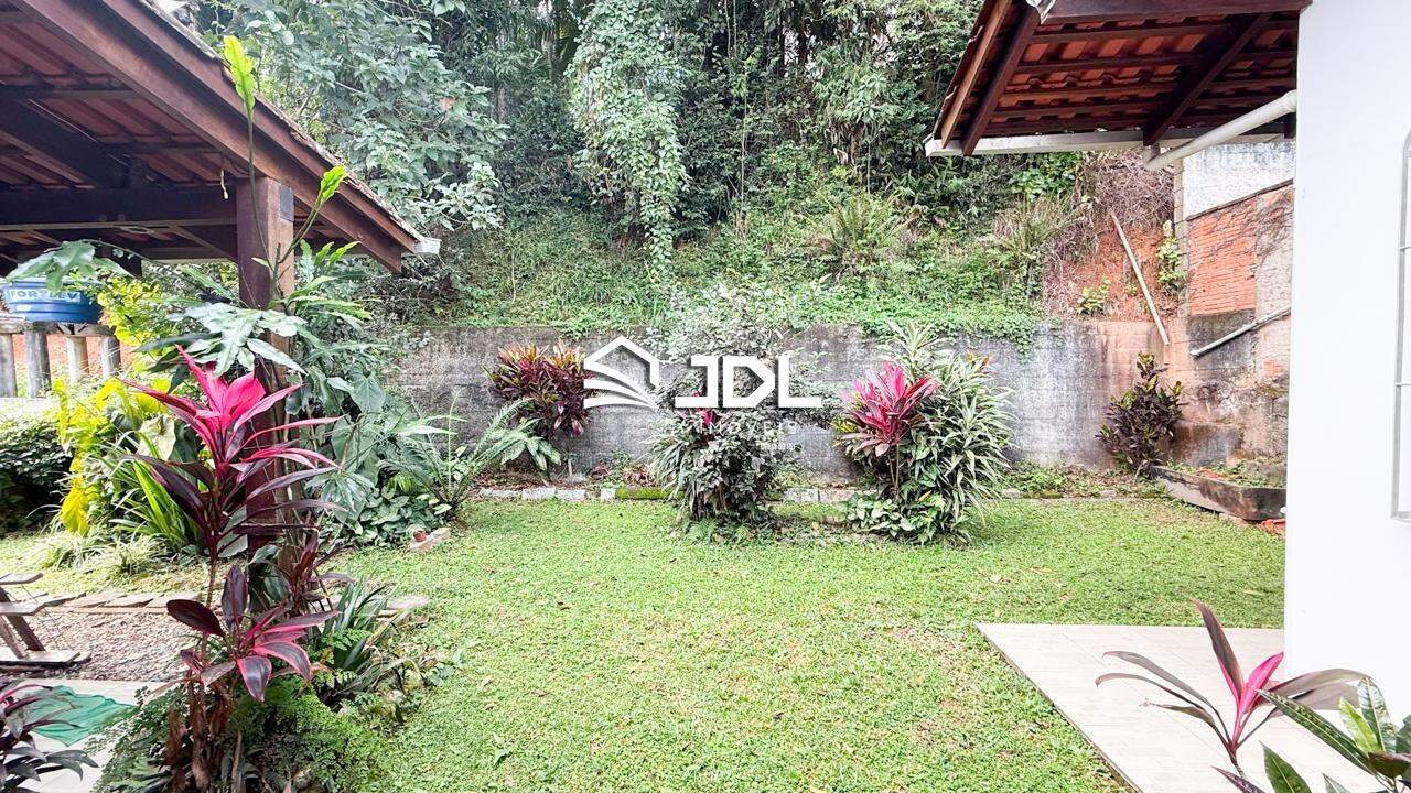 Casa à venda no bairro Tribess: 