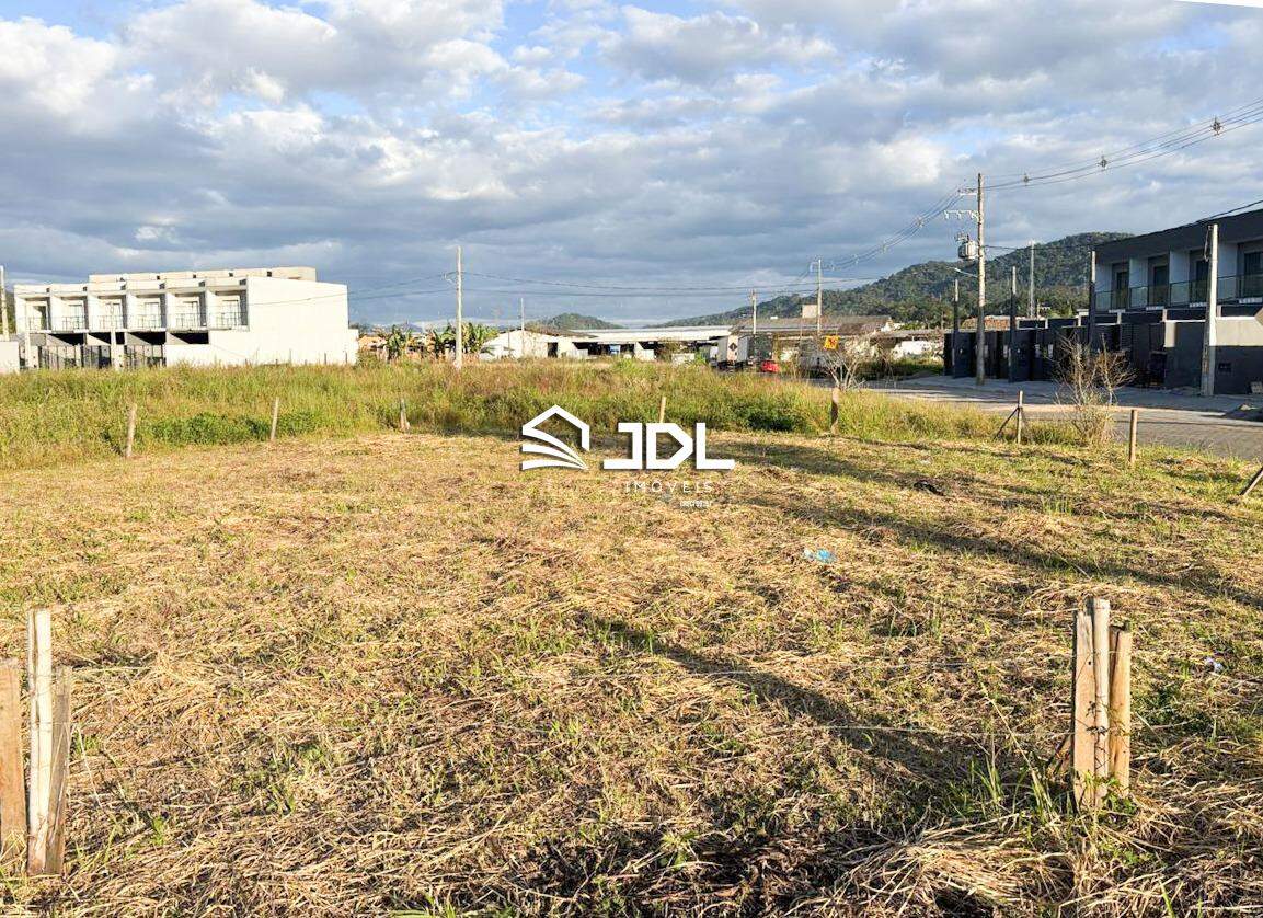 Terreno à venda no bairro Belchior Central: 