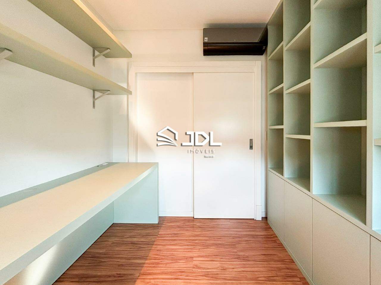 Apartamento à venda no bairro Victor Konder: