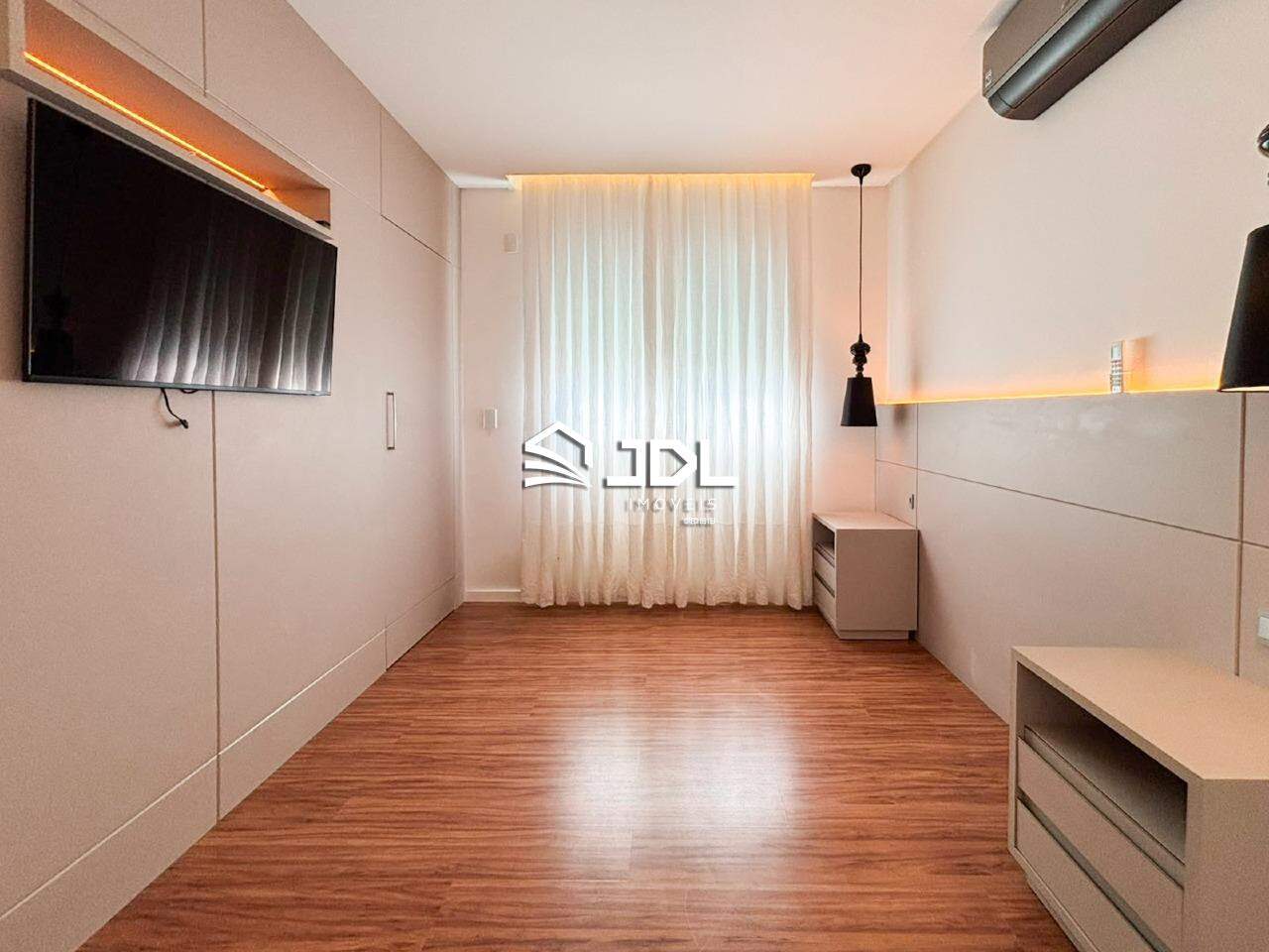 Apartamento à venda no bairro Victor Konder: