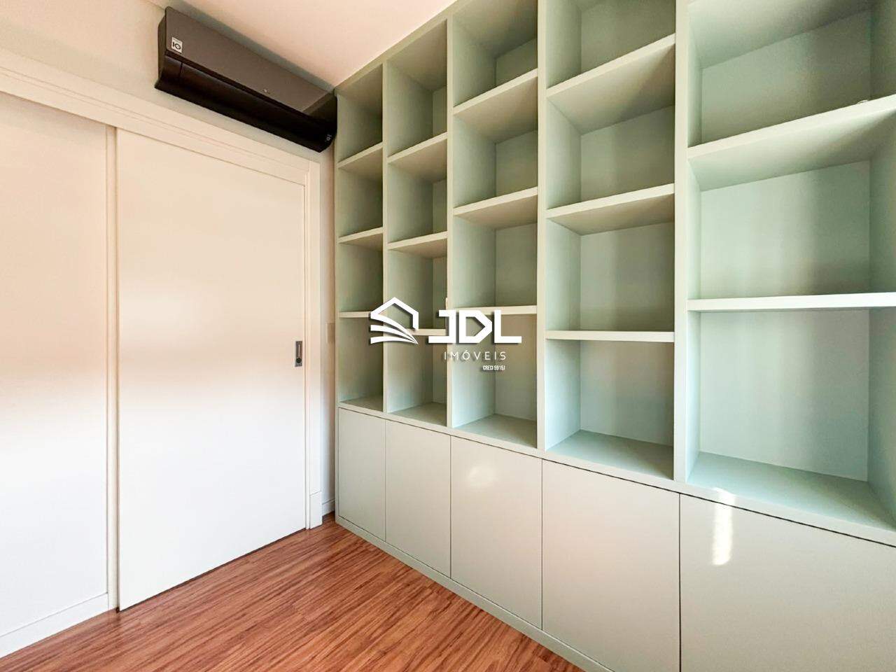 Apartamento à venda no bairro Victor Konder: