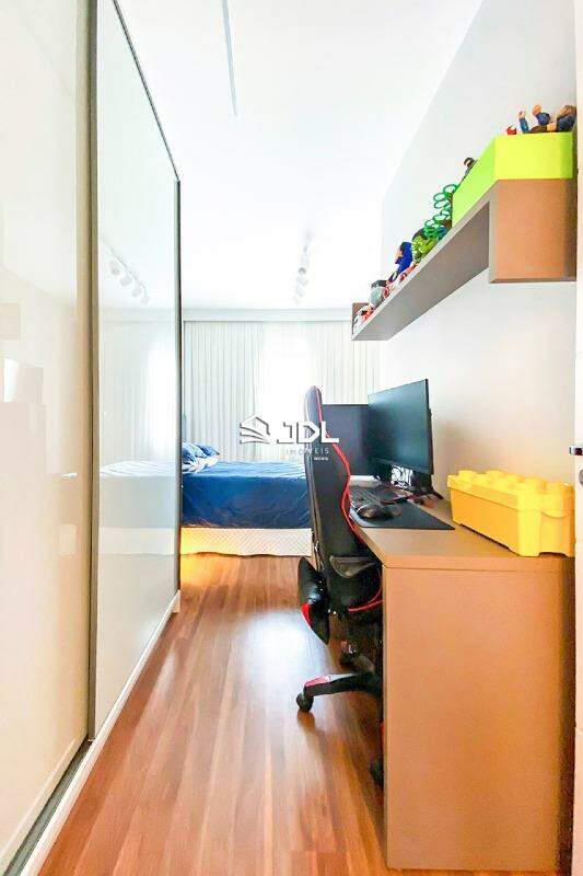 Casa à venda no bairro Vila Nova: 