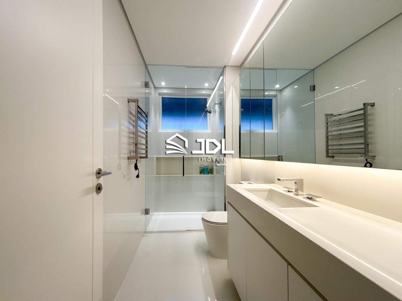 Apartamento à venda no bairro Ponta Aguda: 