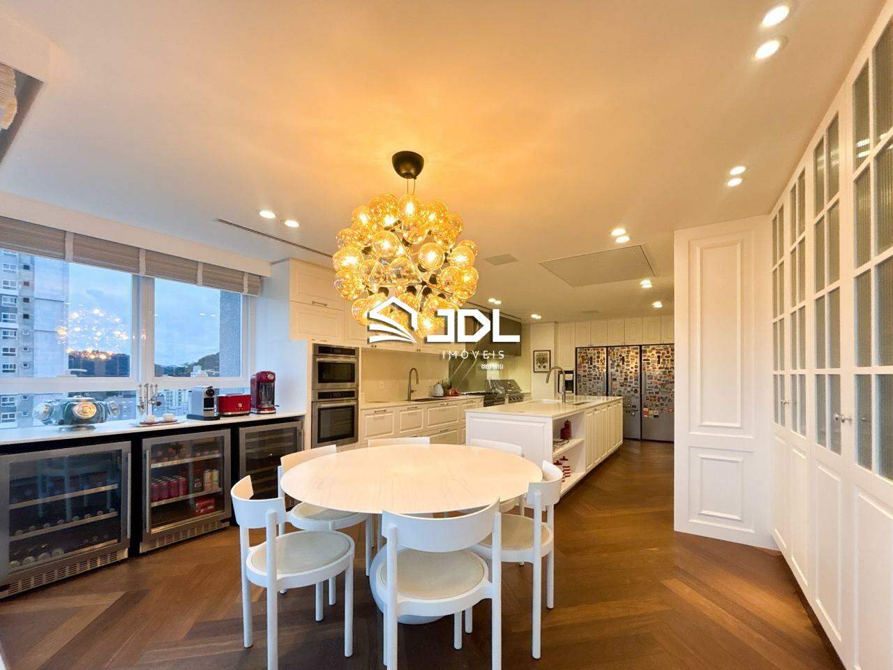 Apartamento à venda no bairro Ponta Aguda: 