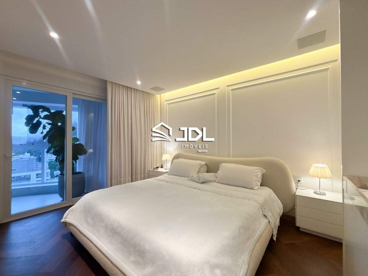 Apartamento à venda no bairro Ponta Aguda: 