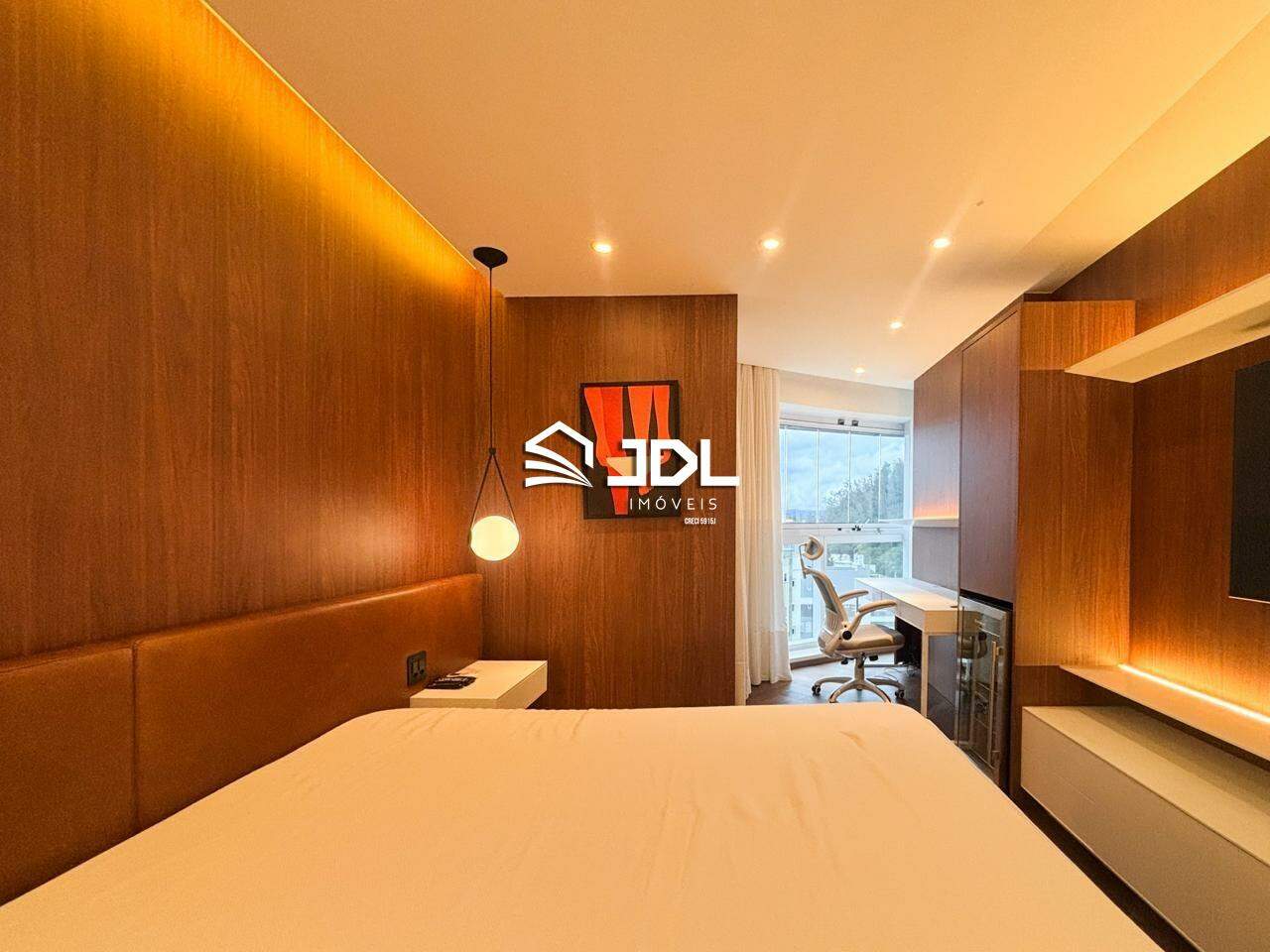 Apartamento à venda no bairro Ponta Aguda: 