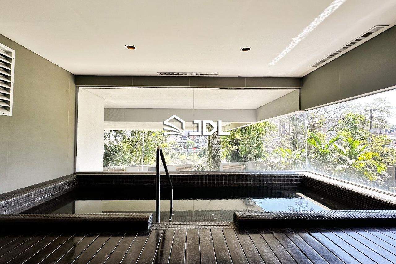 Apartamento à venda no bairro Ponta Aguda: 