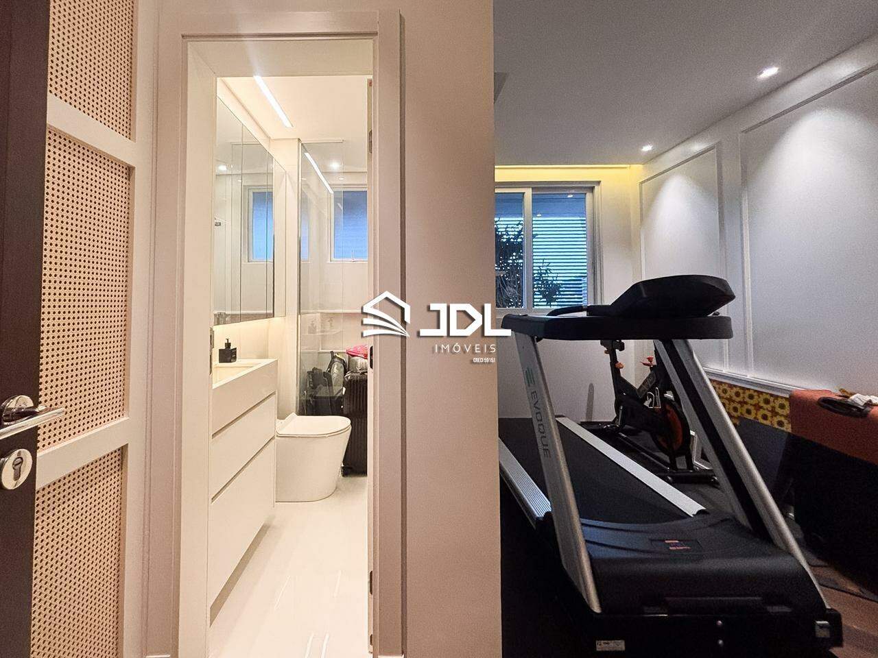 Apartamento à venda no bairro Ponta Aguda: 
