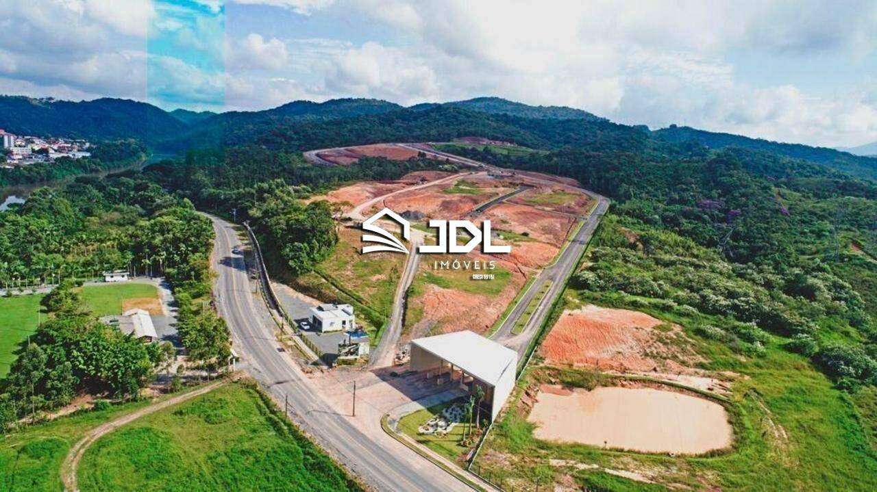 Terreno à venda no bairro Ponta Aguda: 