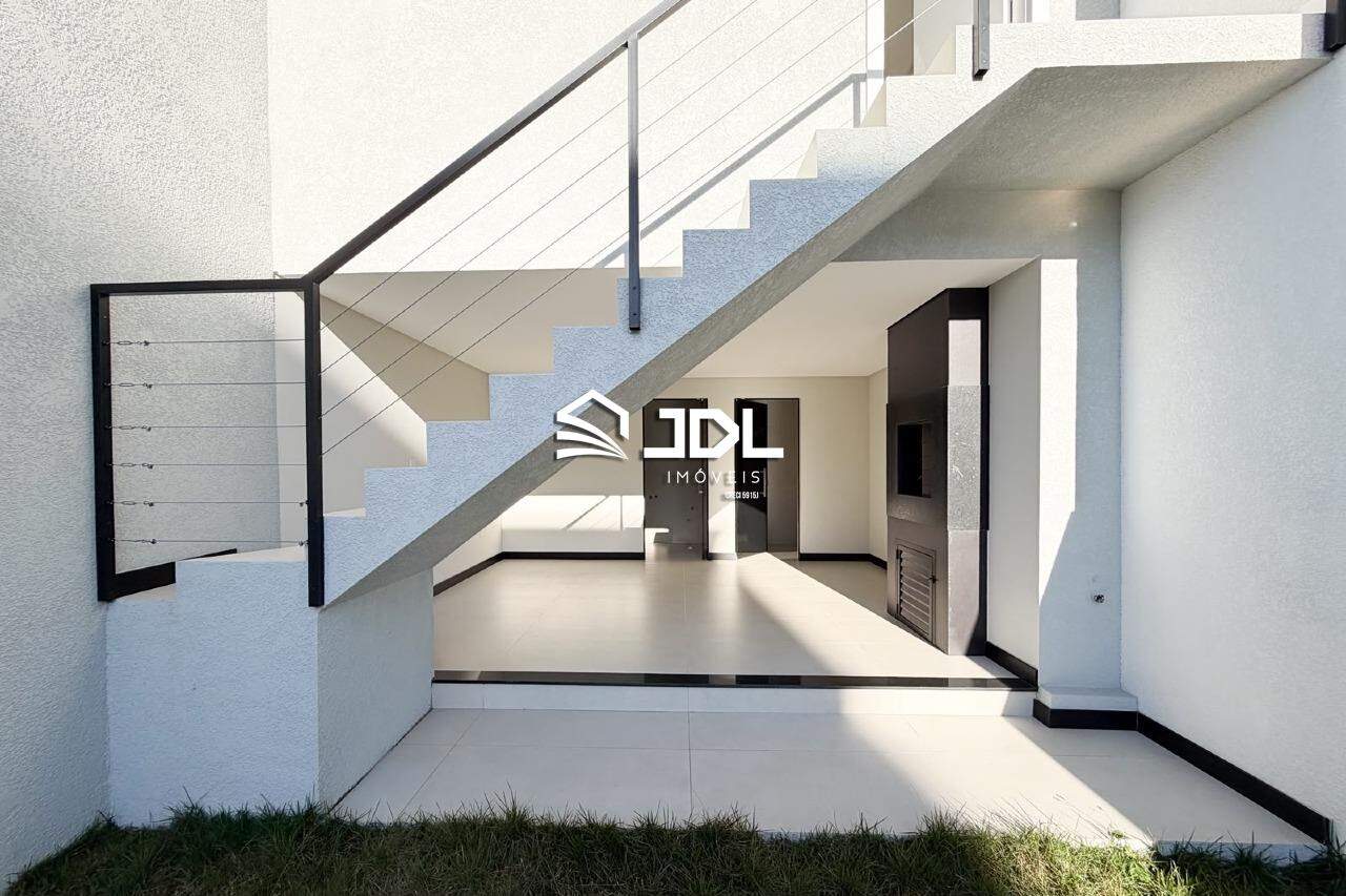 Casa à venda no bairro Velha Central:
