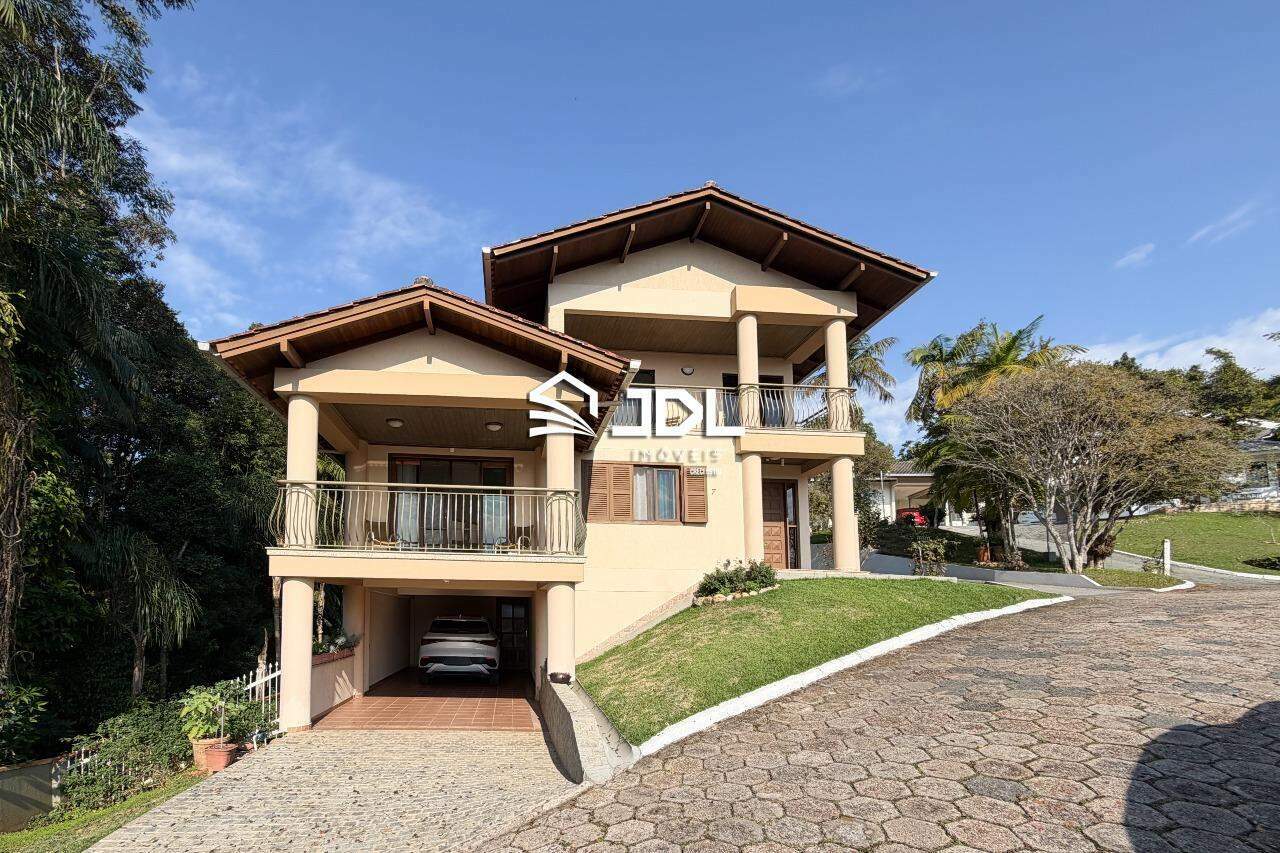 Casa à venda no bairro Centro: 