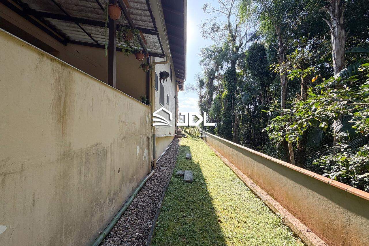Casa à venda no bairro Centro: 