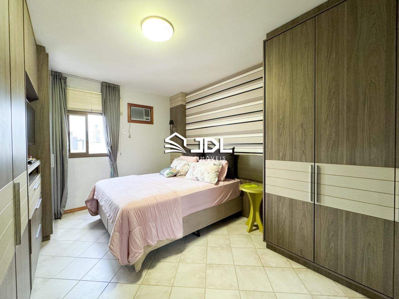 Apartamento à venda no bairro Victor Konder: 