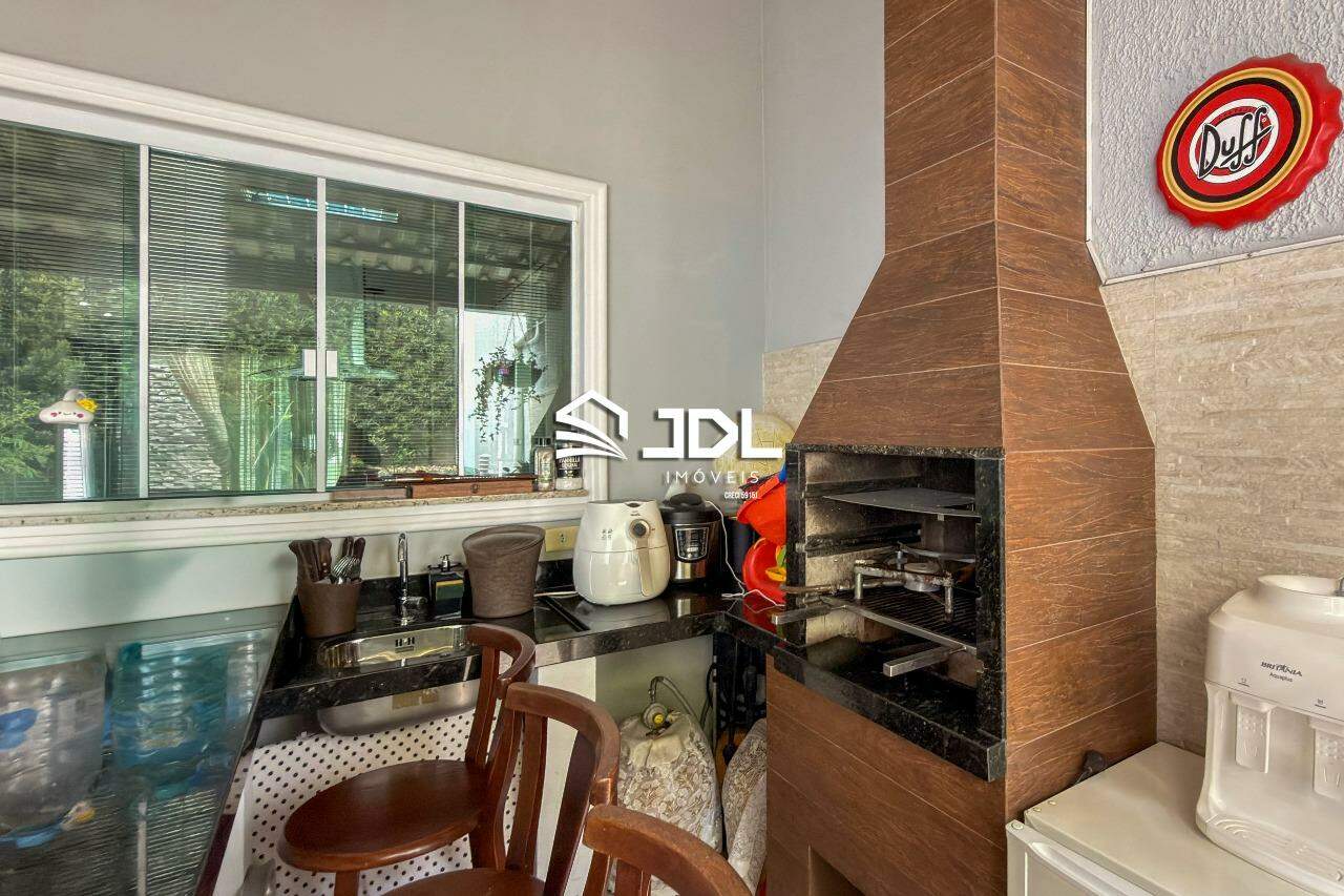 Casa à venda no bairro Tribess: 