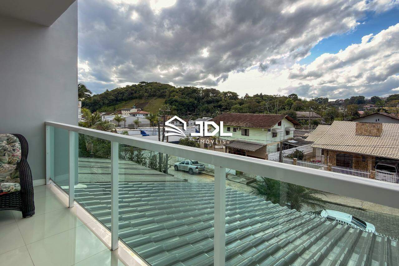 Casa à venda no bairro Tribess: 