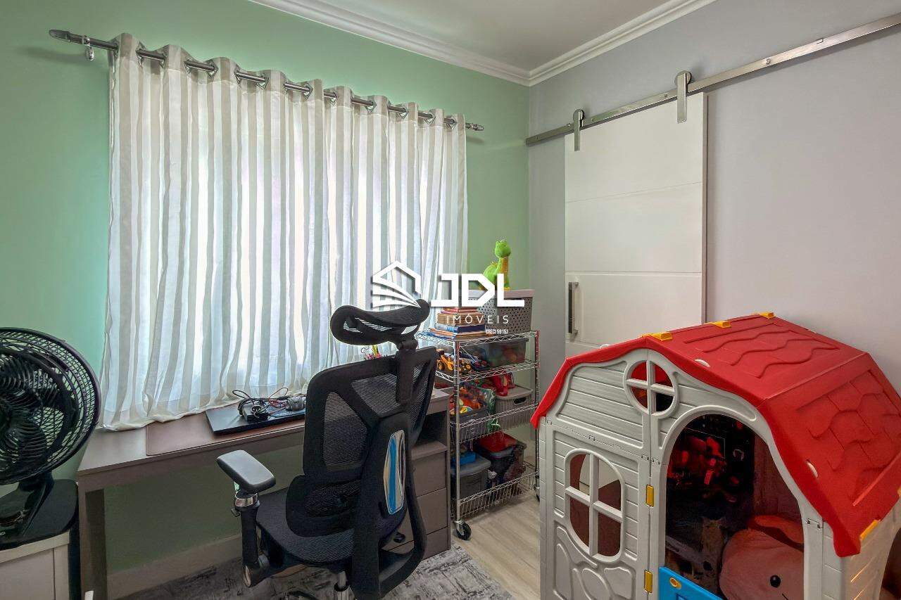 Casa à venda no bairro Tribess: 
