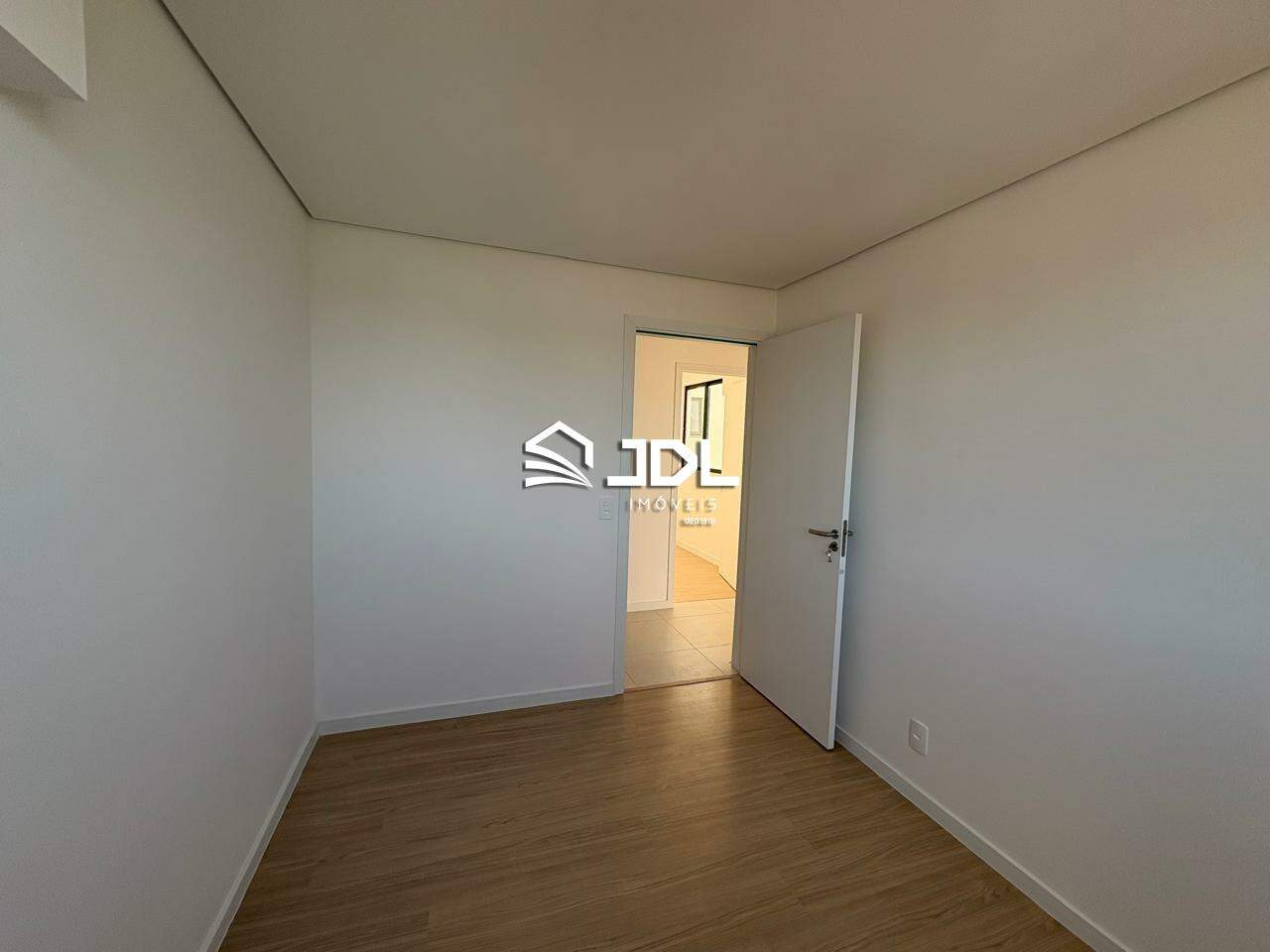 Apartamento à venda no bairro Armação: 