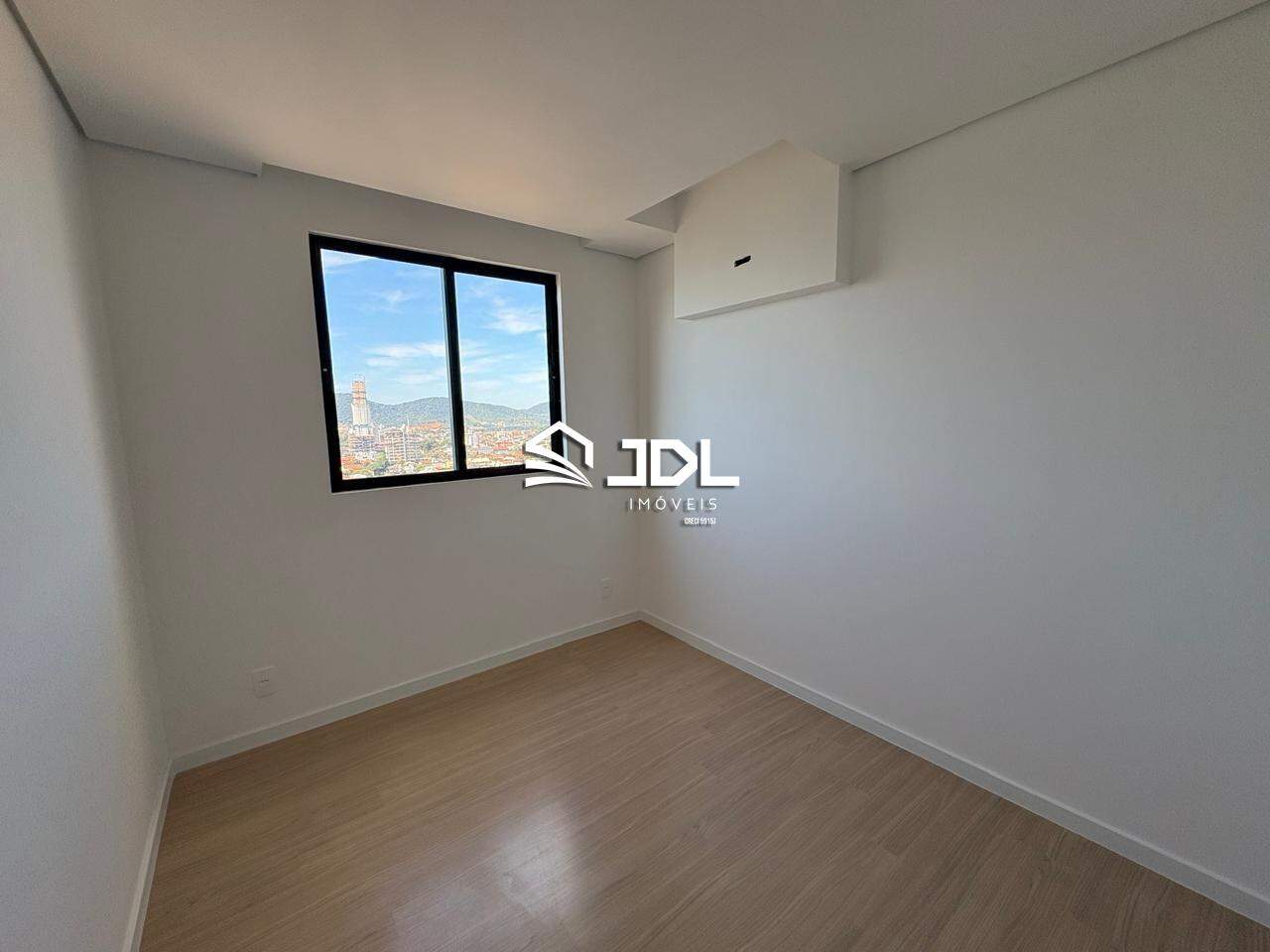 Apartamento à venda no bairro Armação: 