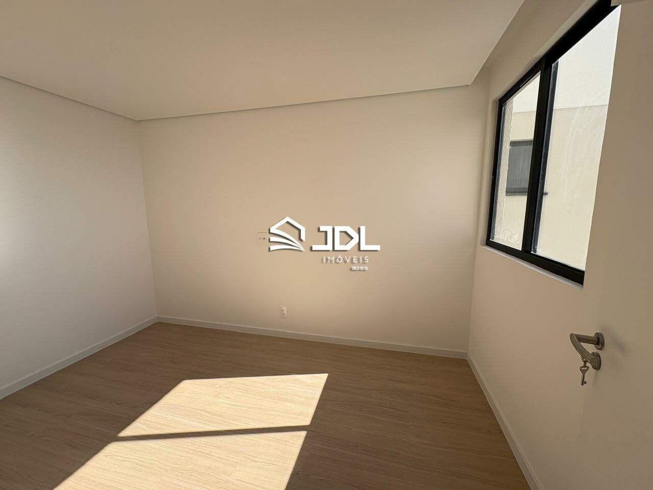 Apartamento à venda no bairro Armação: 