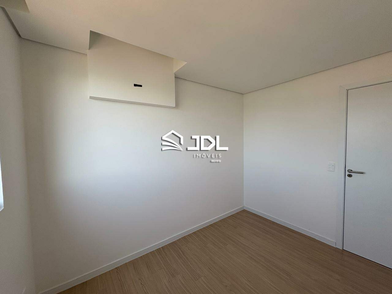 Apartamento à venda no bairro Armação: 