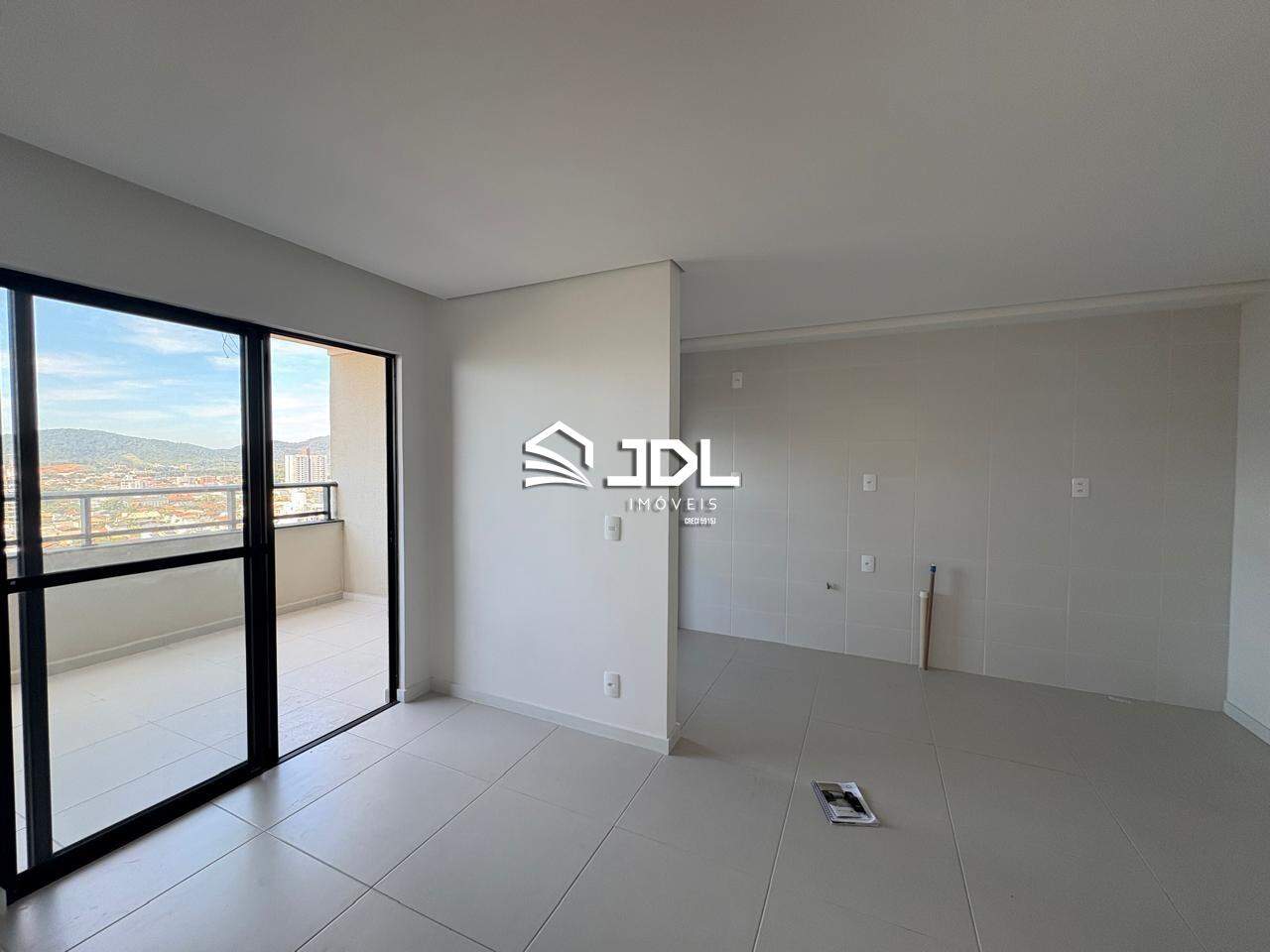 Apartamento à venda no bairro Armação: 