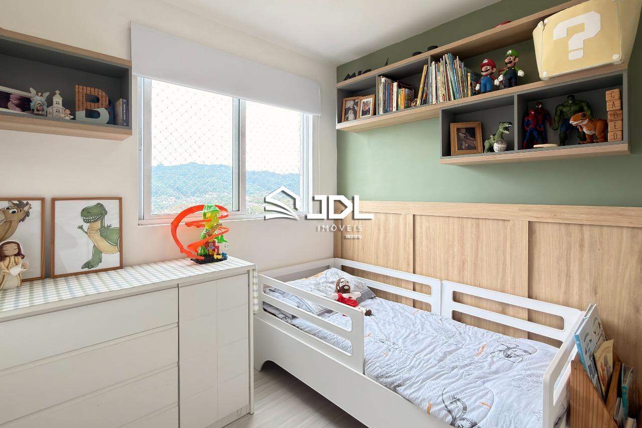 Apartamento à venda no bairro Velha: 