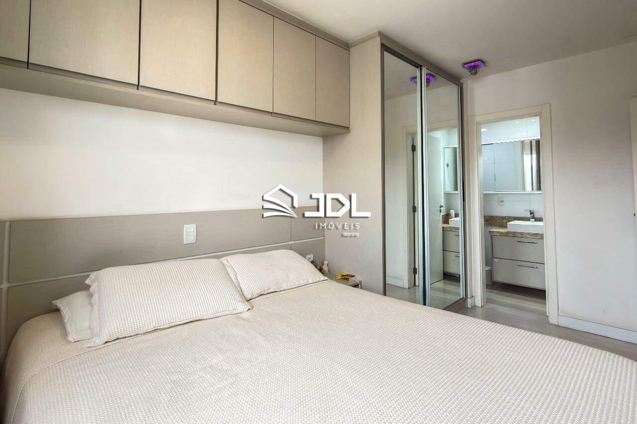 Apartamento à venda no bairro Velha: 