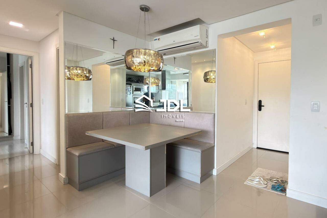 Apartamento à venda no bairro Velha: 