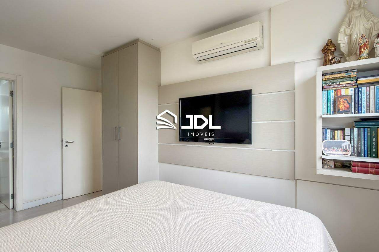 Apartamento à venda no bairro Velha: 