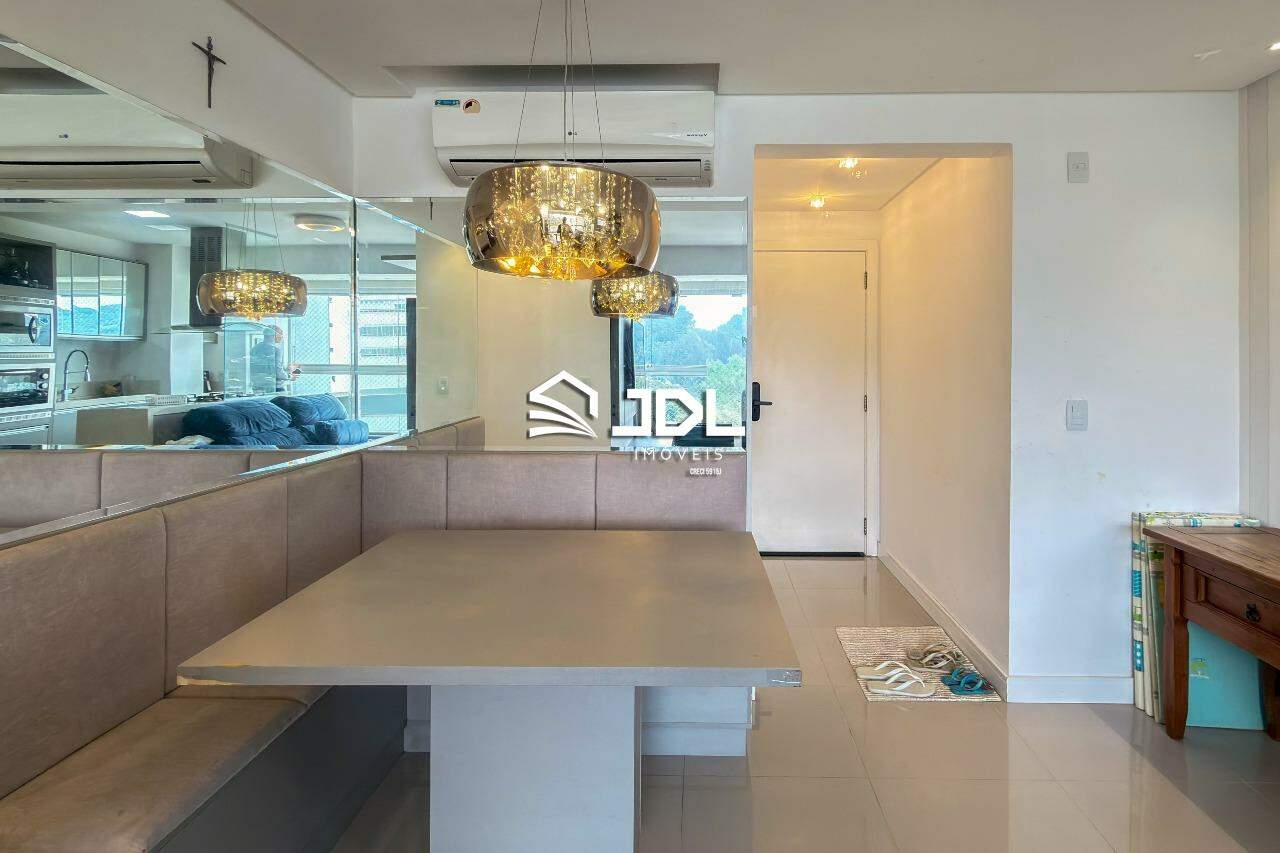 Apartamento à venda no bairro Velha: 