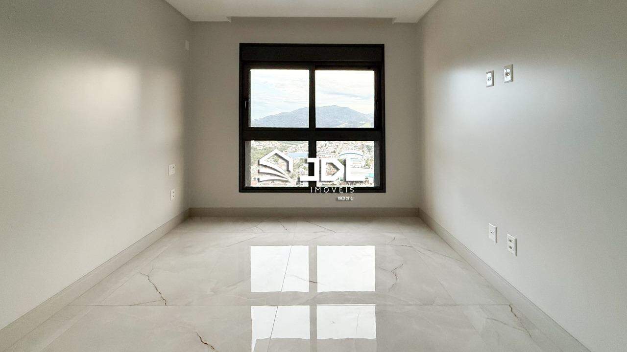 Apartamento à venda no bairro Centro: 