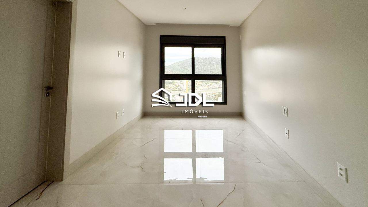 Apartamento à venda no bairro Centro: 