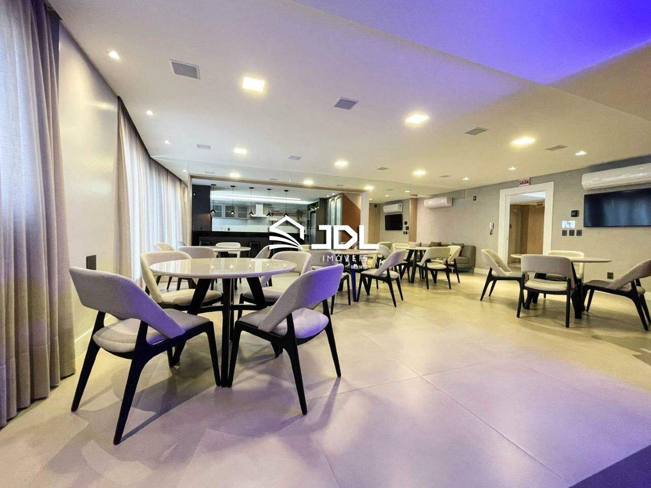 Apartamento à venda no bairro Centro: 