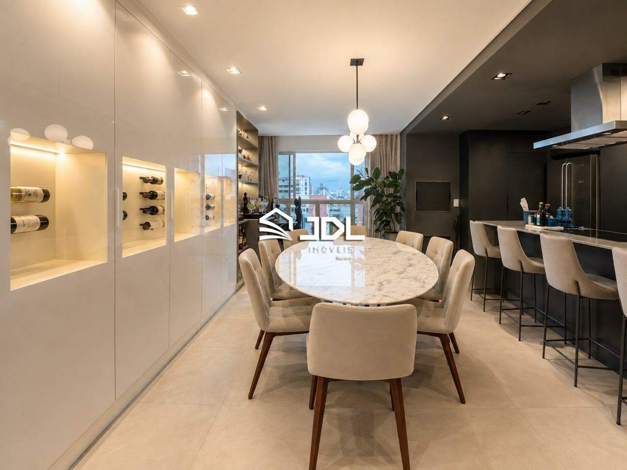 Apartamento à venda no bairro Centro: 
